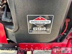 1980's Murray Twin 18 Lawn Tractor With 42" Deck (Deck Not Attach