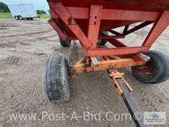 250 Bushel Gravity Box, With MN 10 Ton Running Gear.