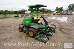 2016 John Deere 8800 A Hydrostatic 4 x 4 Diesel Commercial Mower
