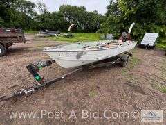 2000 Crestliner Fishing Boat With Mercury 25 HP Motor And 1970 Li