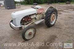 Ford 9N Tractor-Project Tractor, Owner Stated, "Engine Turns Free