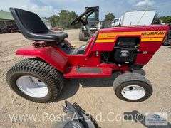 1980's Murray Twin 18 Lawn Tractor With 42" Deck (Deck Not Attach