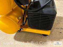 DeWalt 2 Tank 4 Gallon Air Compressor With Oil.