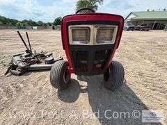 1980's Murray Twin 18 Lawn Tractor With 42" Deck (Deck Not Attach