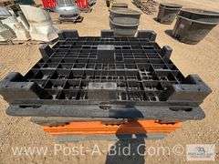 7-Plastic Pallets.