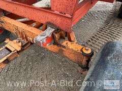 250 Bushel Gravity Box, With MN 10 Ton Running Gear.