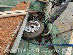 2000 Crestliner Fishing Boat With Mercury 25 HP Motor And 1970 Li
