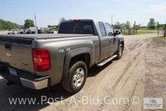 2008 Chevy Silverado 4 x4 Silverado Extended Cab Truck, With 156,