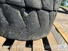 4 x Skid Steer Tires On 8 Bolt Rums, Owner Stated "12.0 U 16.5 De