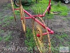 Tonutti P3/94 Hay Rake, 3 Wheel Turner/Flipper.