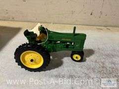John Deere Toy Tractor 60.