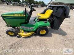 John Deere LX279 Hydrostatic Riding Lawn Mower With Twin Bag Bagg