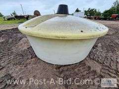 QLF Liquid Molasses Lick Tank.