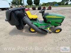 John Deere LX279 Hydrostatic Riding Lawn Mower With Twin Bag Bagg