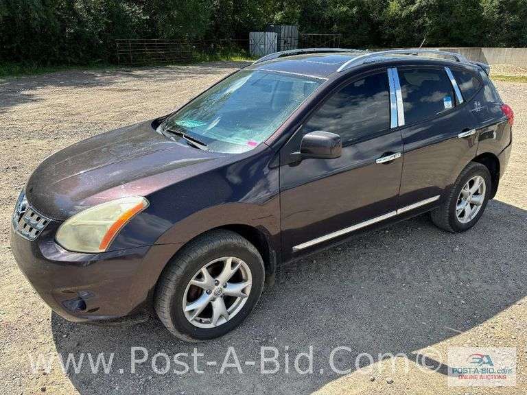 2011 Nissan Rogue With 155,367 Miles, V4 Motor.  Owner Stated: 4x4 Does Not Work.  Automatic Transmi