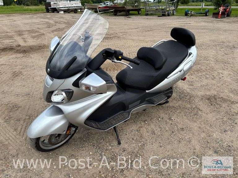 2005 Suzuki Burgman 650, Silver Color, 2862 Miles, Automatic Transmission, H