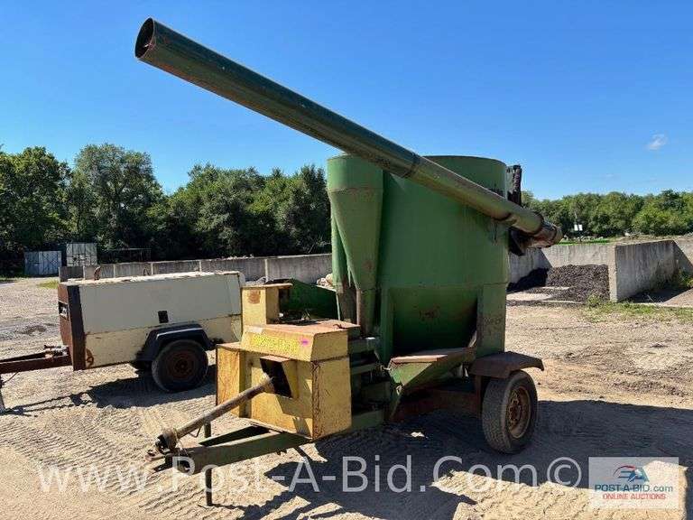 ARTS WAY 320 Feed Mill, Owner Stated, "Works Good."