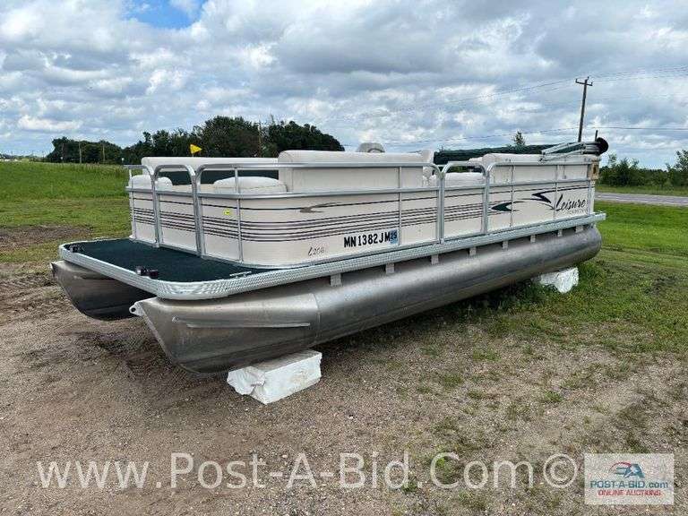 2002 Leisure 20'8" Pontoon With 40HP 2 Cycle Mercury Outboard, Owner Stated