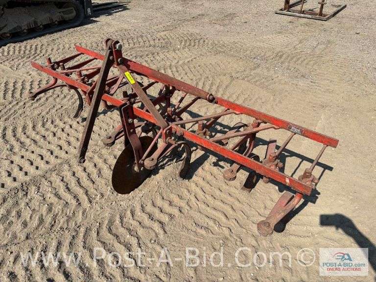 3-Pt Field Cultivator 10 Tooth.