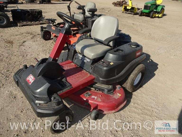 Toro Timecutter 54" Zero Turn Lawn Mower With 24.5 HP Motor And Smart Park.