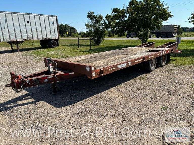2001 Towmaster T-20 Tandem Axle Dual Wheel 25' Trailer (19' Flat Deck + 6'