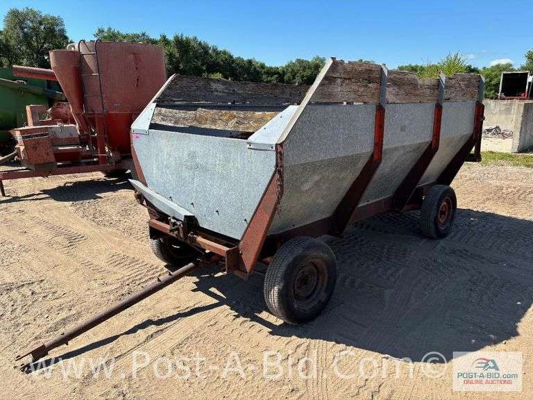 Lindsey Flair Box, No PTO, Owner Stated, "Would Make A Good Wood Wagon."