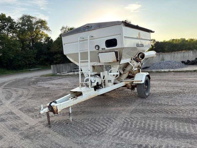 Shur-Lok Weigh Wagon With Onan Motor.