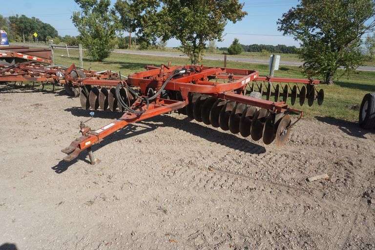 Kewanee Model 610 16' Disc, Heavy Duty. Owner Stated, "Works Well."
