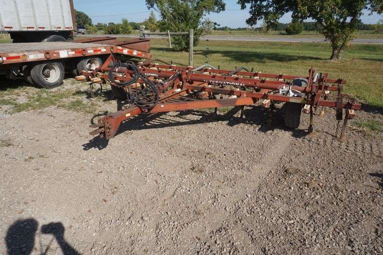 International 15' Digger, Owner Stated, "Works Well."