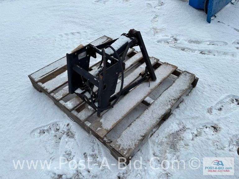 Cub Cadet 611 Front Hitch # 590-611-100, Owner Stated "Fits Cub Cadet 6000