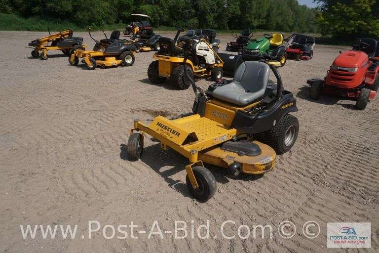 Hustler Raptor Zero Turn Lawn Mower With 52" Deck, 24 HP Kohler Motor. Run