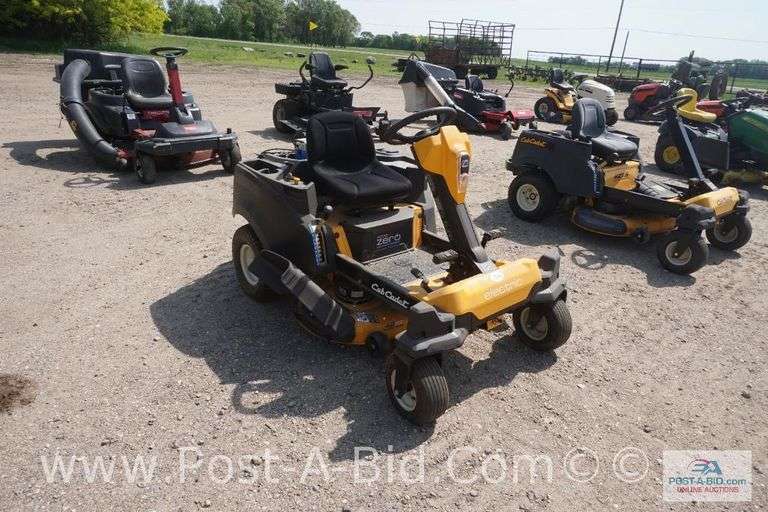 Cub Cadet Electric Zero Turn Lawn Mower With 42" Deck, AZT-S.