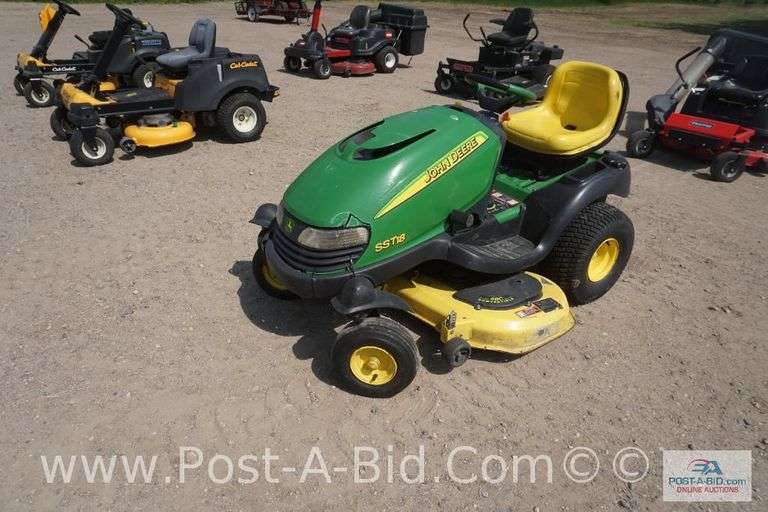 John Deere SST18 Steering Wheel Zero Turn Riding Lawn Mower With 48" Deck,