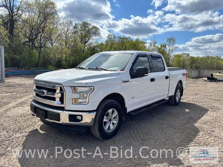 2015 Ford F150 4 Door 4 x 4 FX4 Off Road Package Truck With 230, 503 Miles,