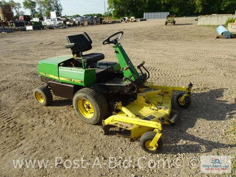 John Deere 910 Front Mount Mower With 60" Deck Onan 2 Cylinder Gas Motor, O