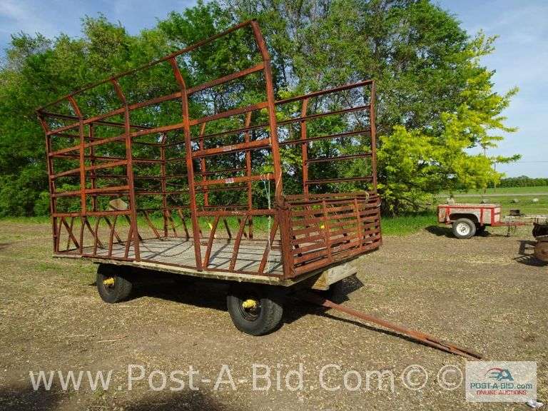 8'x16' Kicker Rack With John Deere Running Gear.