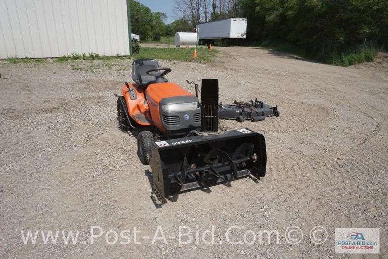 Husqvarna YTH 1542 XP Hydrostatic Riding Lawn Mower With 42" Deck, 40" Snow