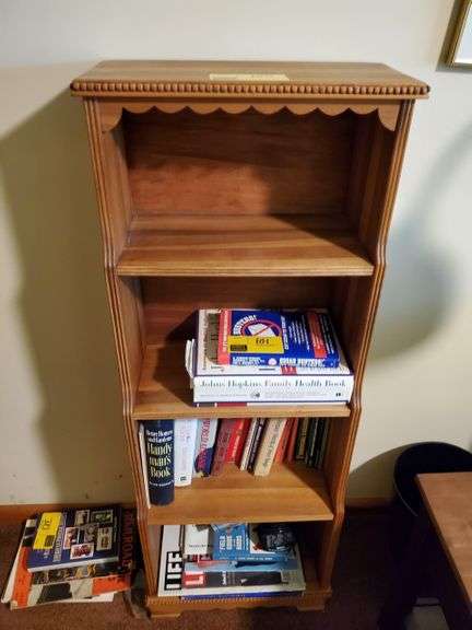 5 shelf bookshelf with detail work design
