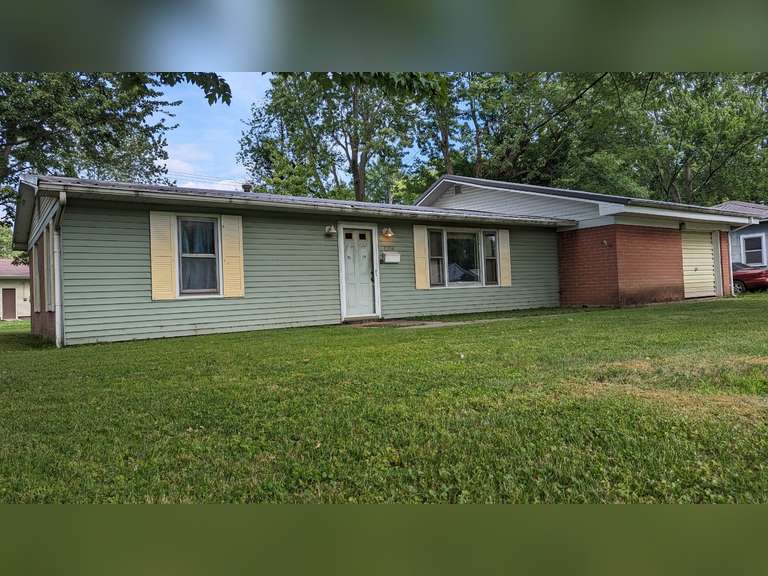 Lot 1: 1204 Tyler, Robinson, IL - 2 Bedroom, 1 Bath Brick Home with Attached Garage