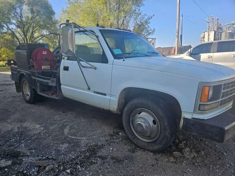 Chevrolet 1 Ton, 6.5 Turbo Diesel, Welding / Service Truck, 5 Speed with Low, 1,2,3 and OD, HD Shop Built Front Bumper, Rear Flat Bed with WELDREEL 600V Welding Automatic Reels, Service / Tool Boxes, Pipe Rack, Tank Holder (Vise and Red Torch Reel not Included)