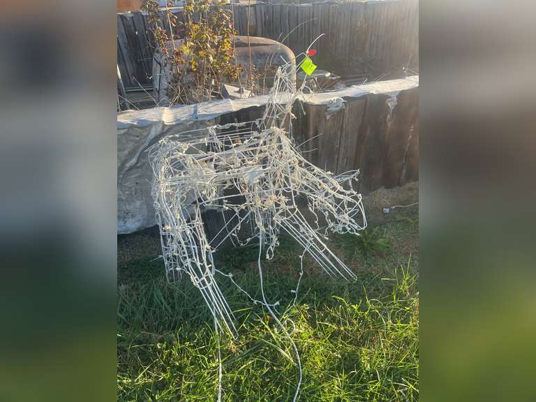 3 Reindeer - 1 Rudolph