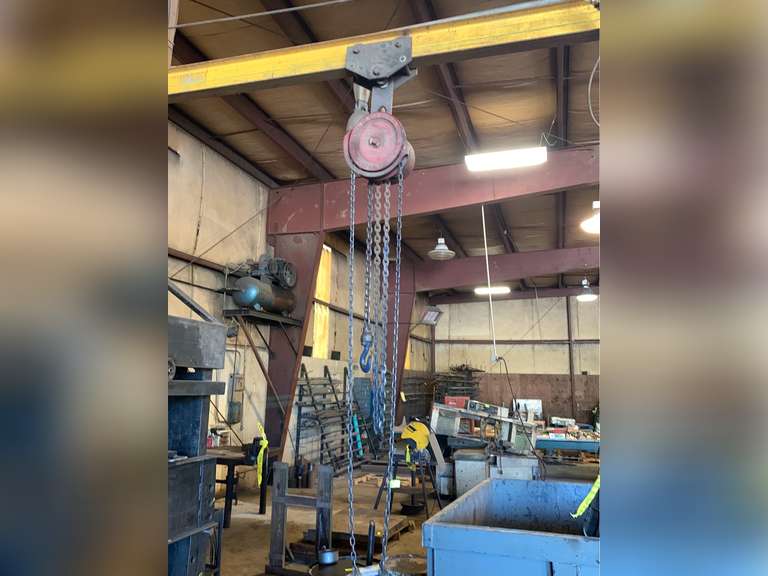 Union Model A 1 ton capacity hoist with trolley
