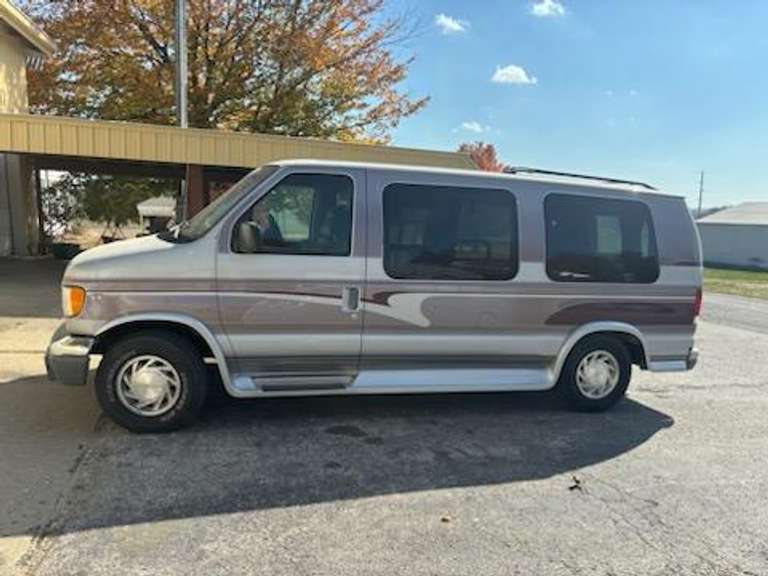 1999 Ford Econoline Handicapped Equipped Van