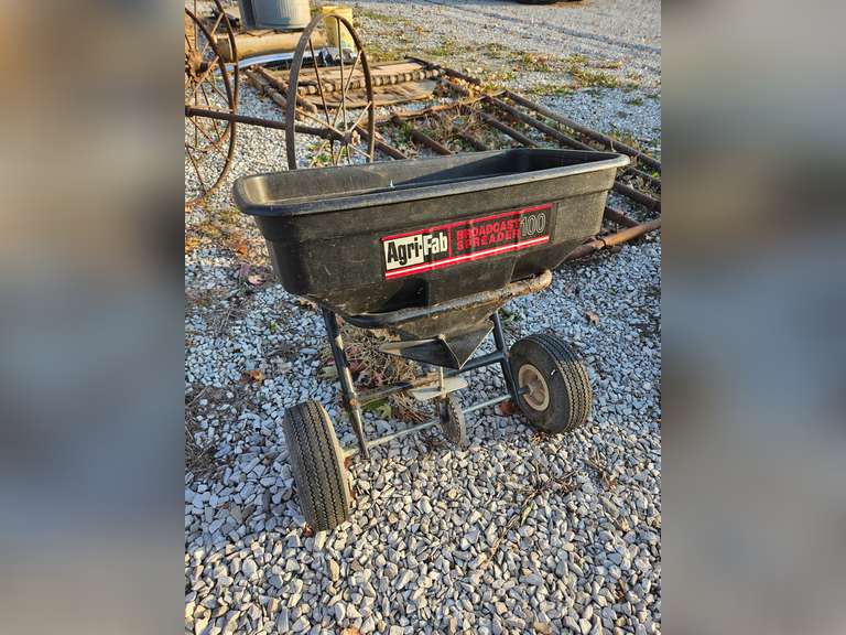 Agri-Fab Broadcast Spreader