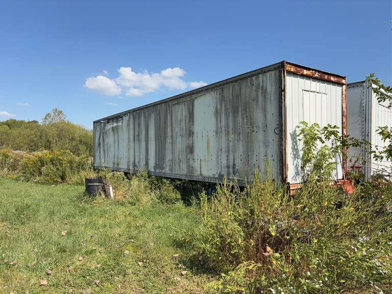 Semi trailer (With Title, Has Not Been Moved in Years, Used for Storage)