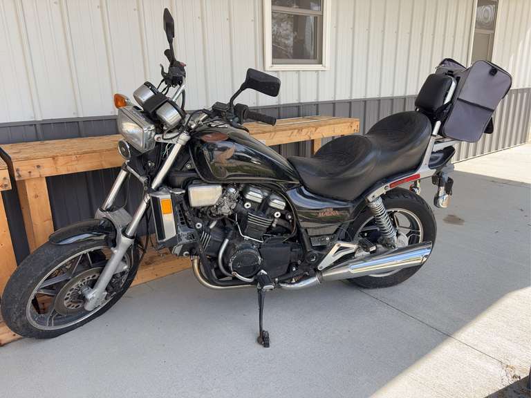 NO RESERVE - 1983 Honda Magna V65 Motorcycle, showing 65,606, being with new replacement Front and R