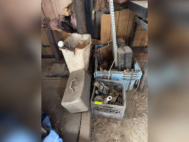 Chains & ratchet straps