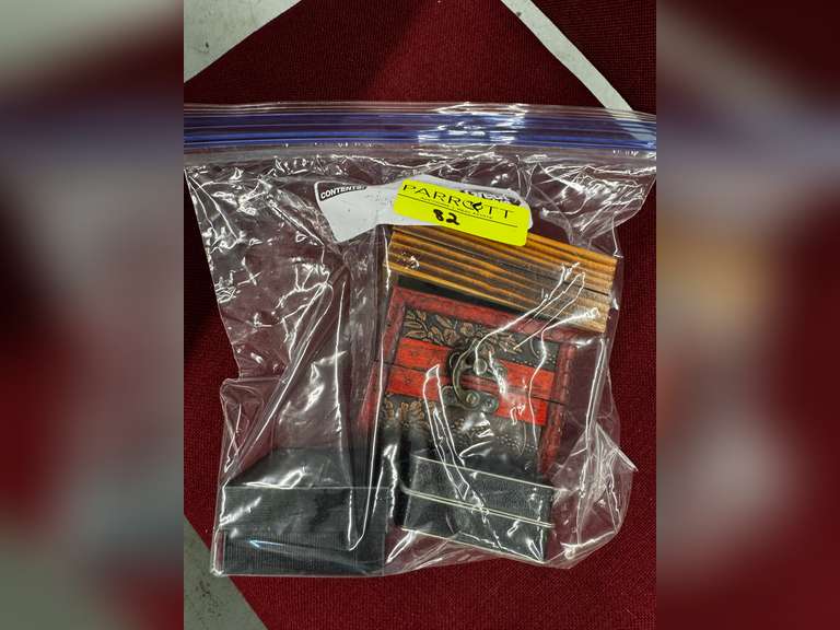 4 Cuff Links Sets with Cases