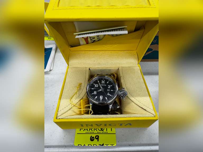 INVICTA Watch with Case