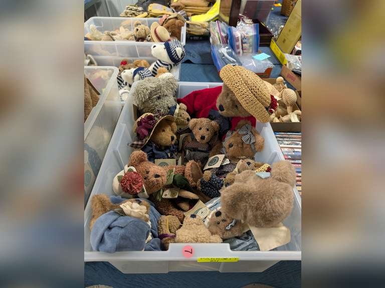Group of Boyds Bears